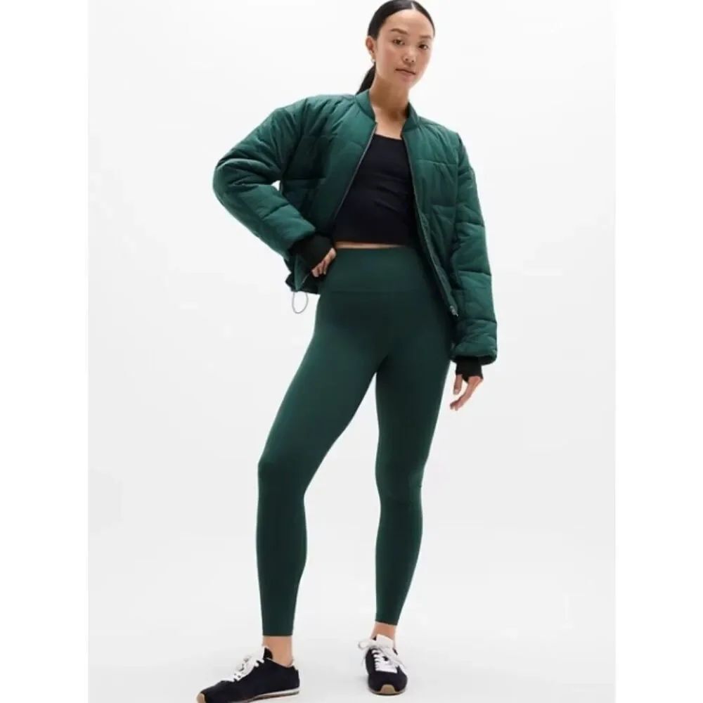 Like New! Athleta Elation Ultra High Rise Legging in Pine in Size M/P